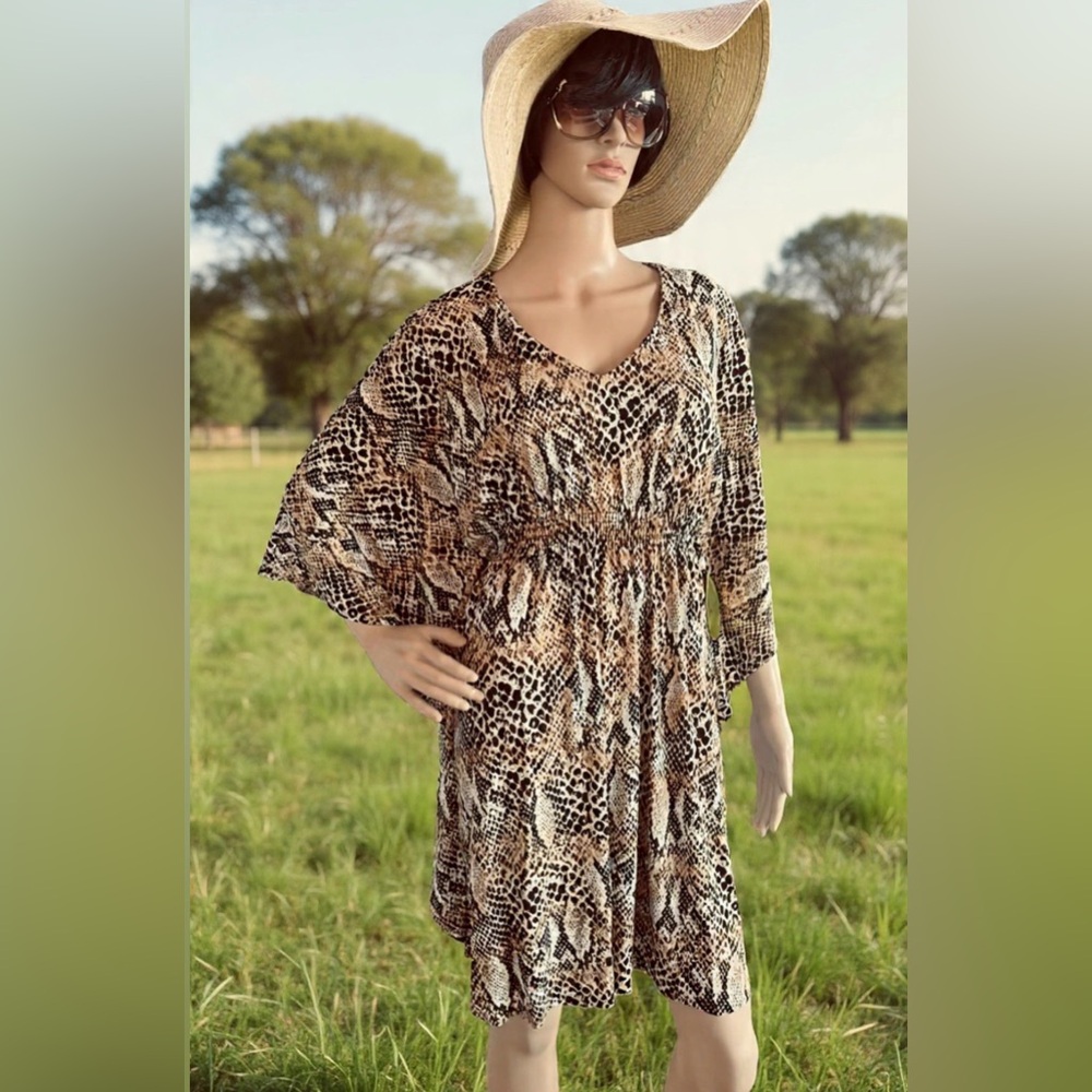 NWT Emma & Michelle Feel Pretty Animal Print Dress Elastic Waist Size 8